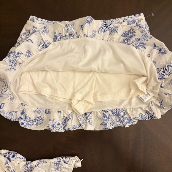 Love Tree 2 Piece Off Shoulder Balloon Skirt Floral Set - Picture 13 of 16